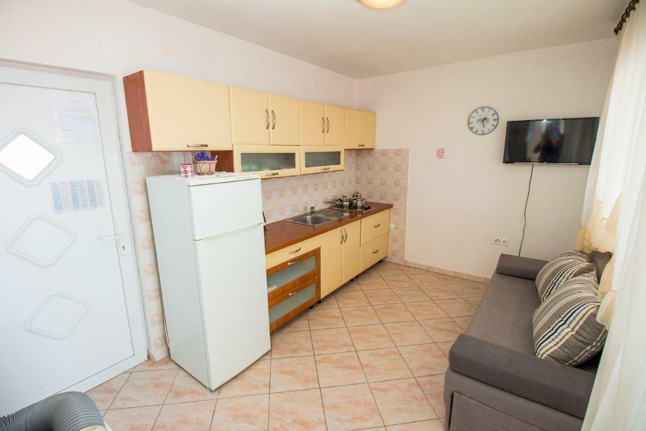 Apartments Pivac - لوكفا روجوزنيكا المظهر الخارجي الصورة